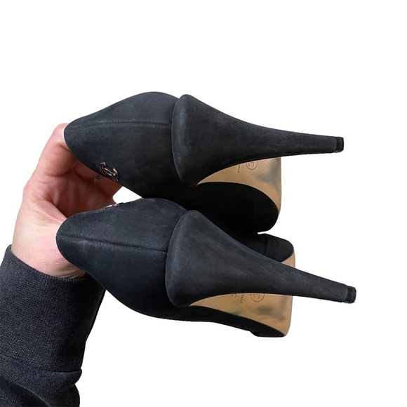 Chanel Women’s Black Leather CC Logo Cap Toe Platform Pumps - Picture 6 of 11